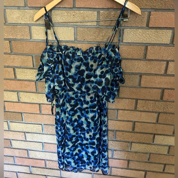 Topshop Frill Bardot Tie Off Shoulder Animal Print Mini Dress NWOT Size 10 - Picture 2 of 5